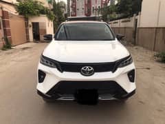 Toyota Fortuner V 2017 0