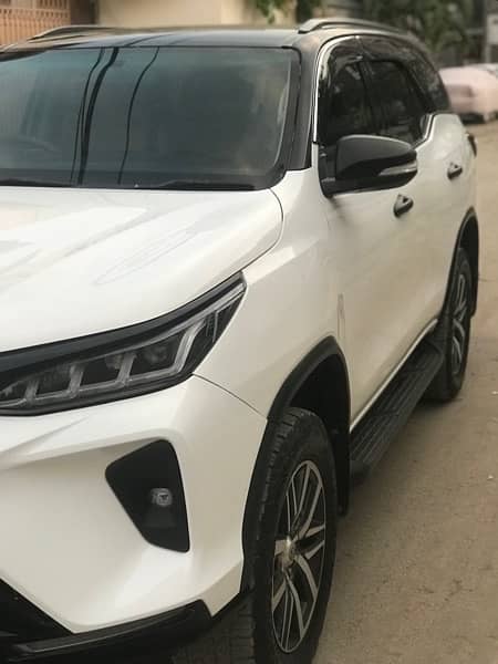 Toyota Fortuner V 2017 5