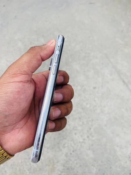 iPhone X 64 gb pta approved Face ID working white colour 8