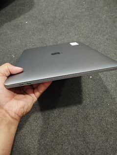 Apple pro 2019 Ram 16gb  memmory 512 graphic 4gb