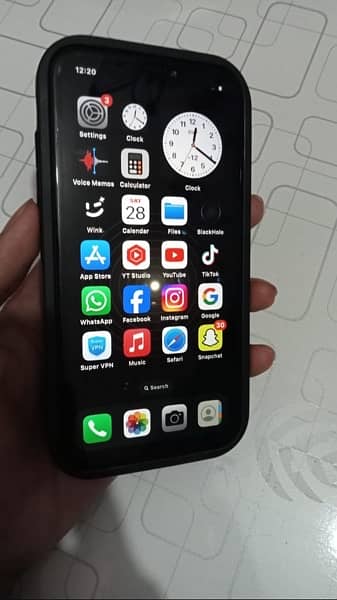 IPHONE XR  NON PTA 4