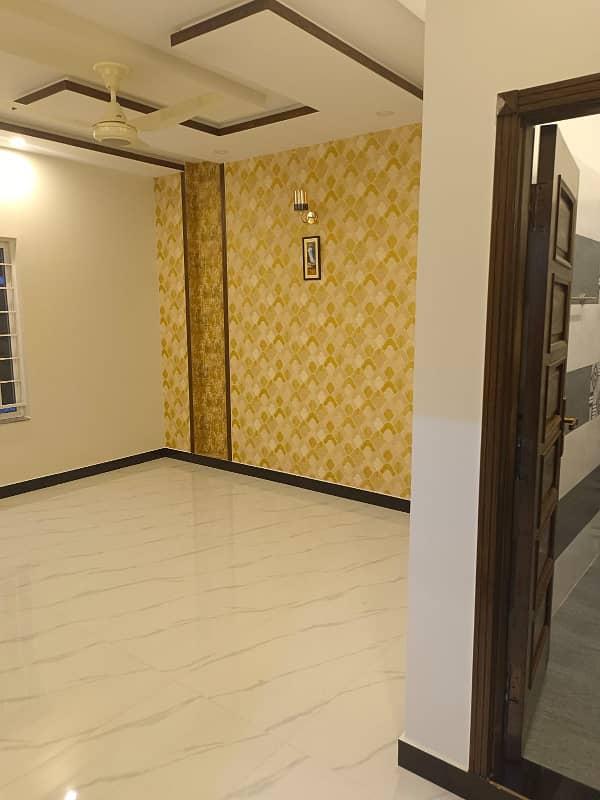 5 Marla House Available For Sale In Usman Block bahria Town lahore 20