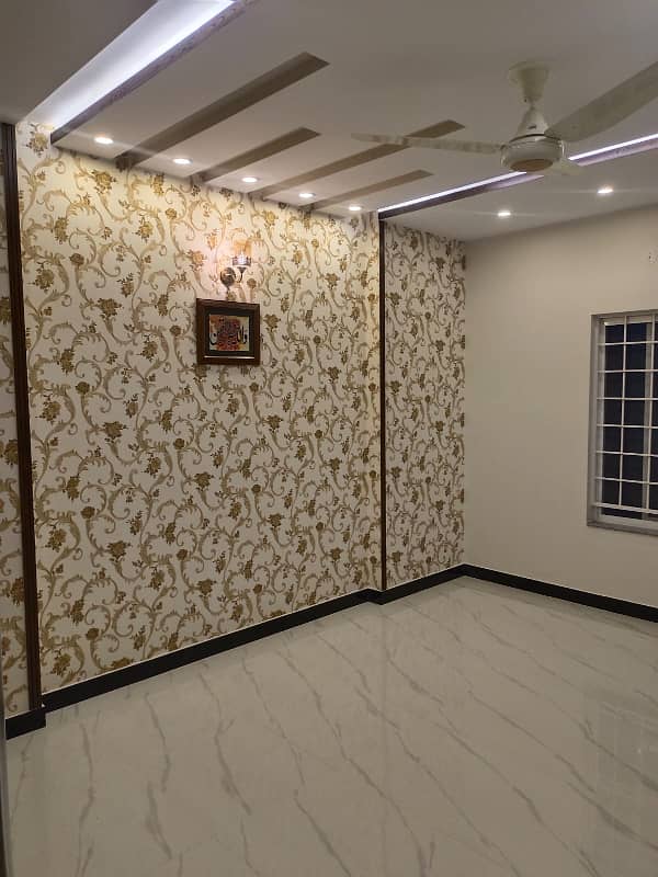 5 Marla House Available For Sale In Usman Block bahria Town lahore 25