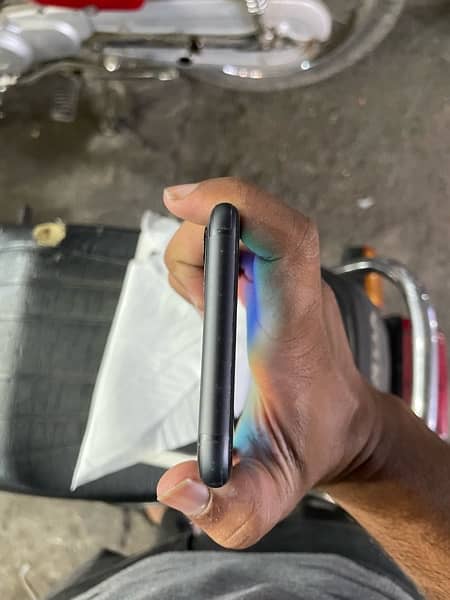 Apple Iphone 11 PTA Approved 3