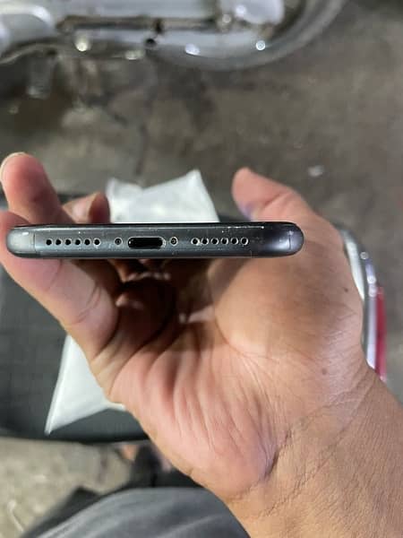 Apple Iphone 11 PTA Approved 6