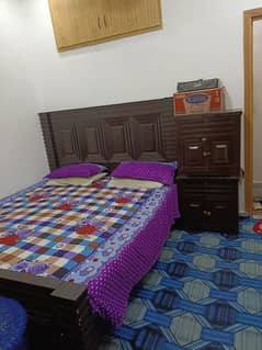 bed without matrees with side tabls  kiker woden 0