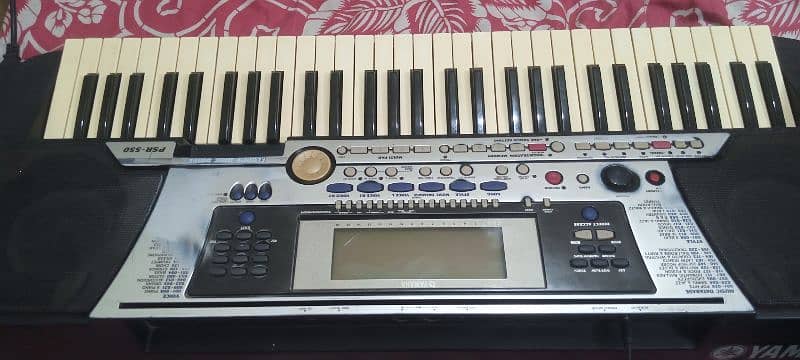 Yamaha PSR 550 Professional Yamaha Piano Keyboard Casio Roland Korg 2