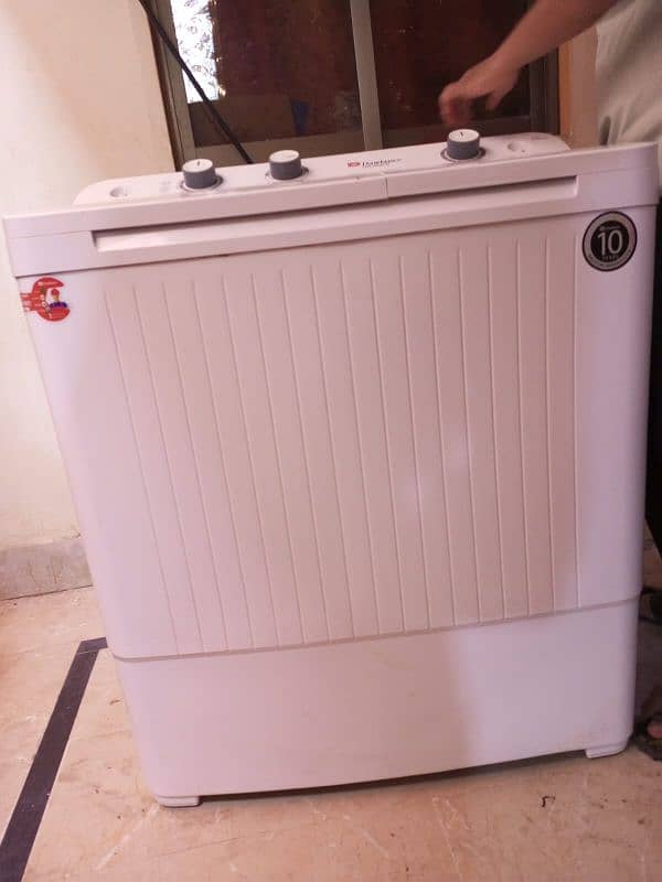 New condition Dawlance washing machine 0