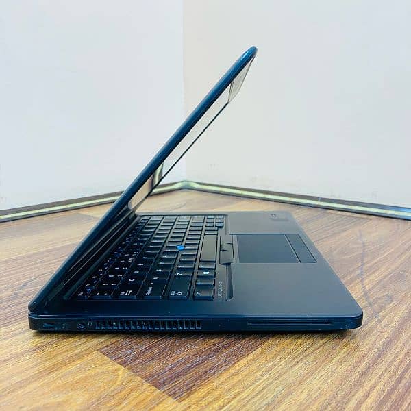 DELL LATITUDE 5450 4