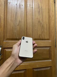 iphone XS gold colour