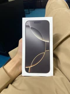 IPhone 16 Pro Max Natural Titanium