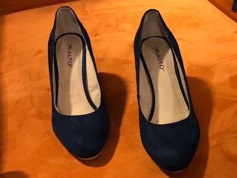 Heels / Footwear / ALDO HEELS IN GOOD CONDITION 8