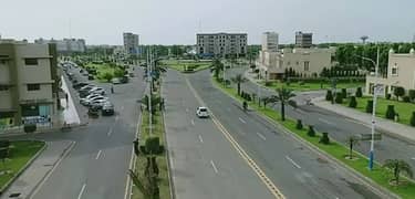 ATTENTION 10 MARLA PLOT AVAILABLE FOR SALE IN BAHRIA ORCHARD