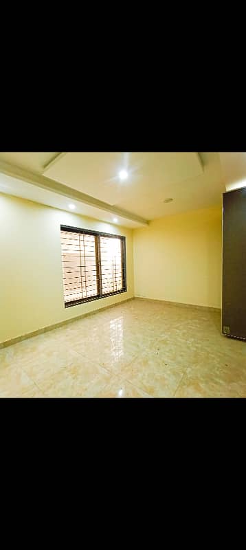 LIKE A BRAND NEW FULLY VIP STUDIO APARTMENT AVAILABLE FOR SALE IN BAHRIA TOWN LAHORE 6