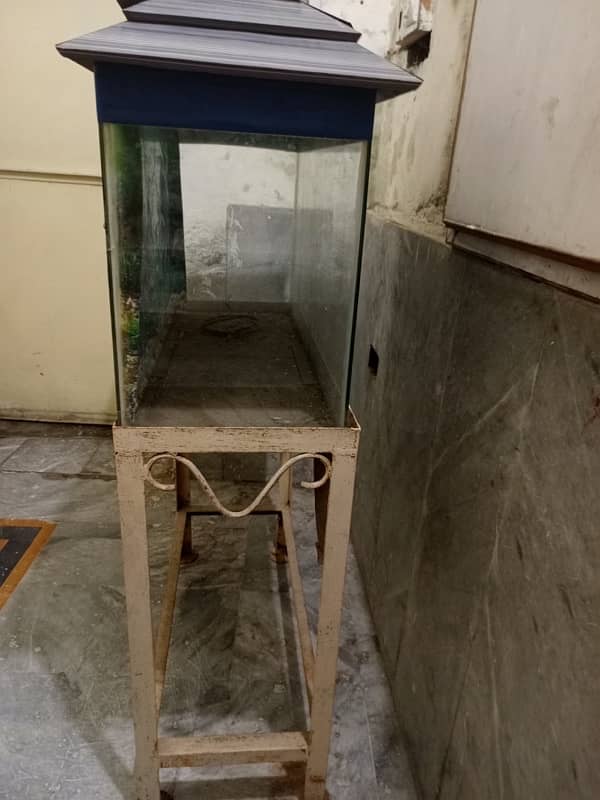 fish aquarium with good quality iron stand 4