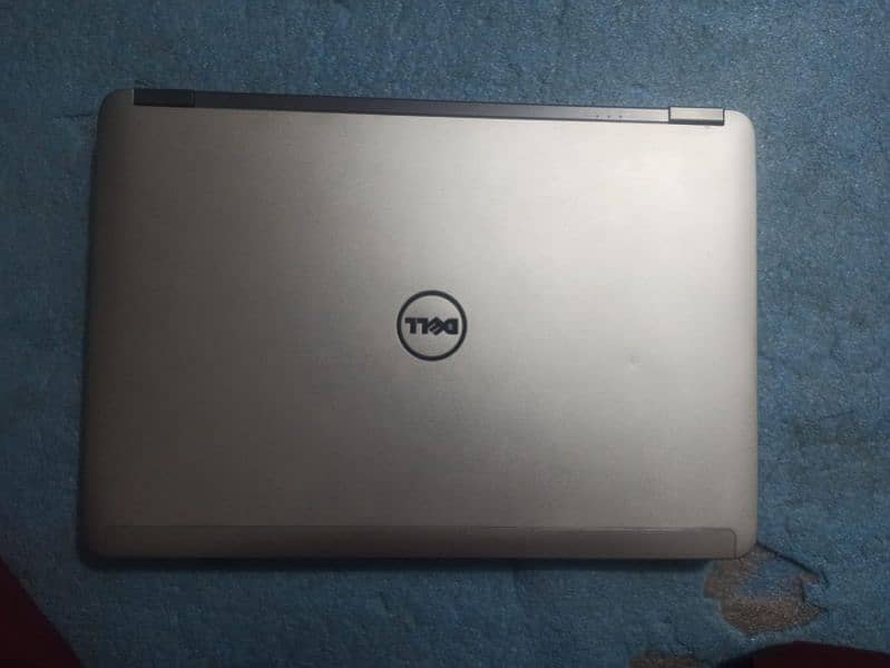 Dell Latitude E6440 1