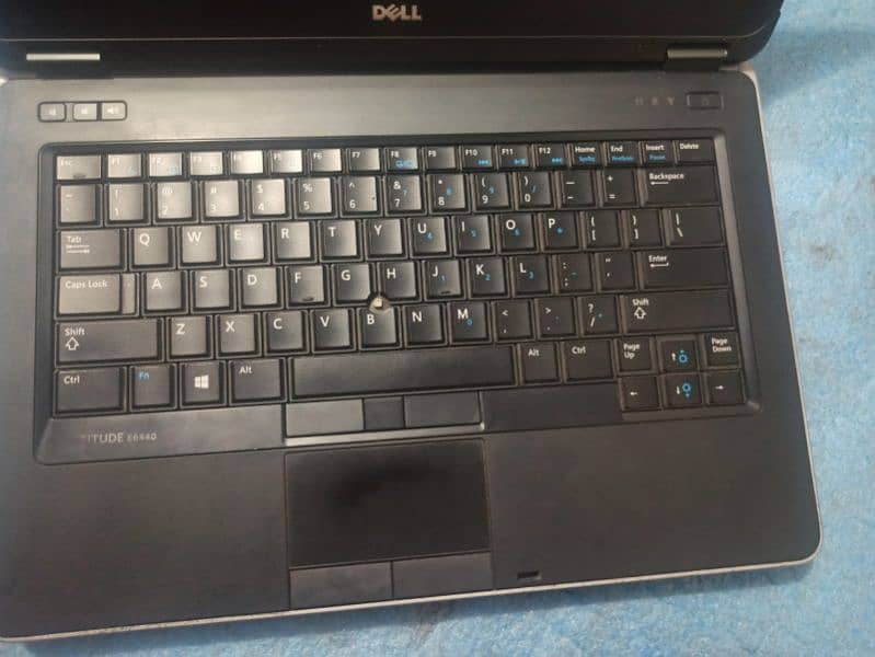 Dell Latitude E6440 7