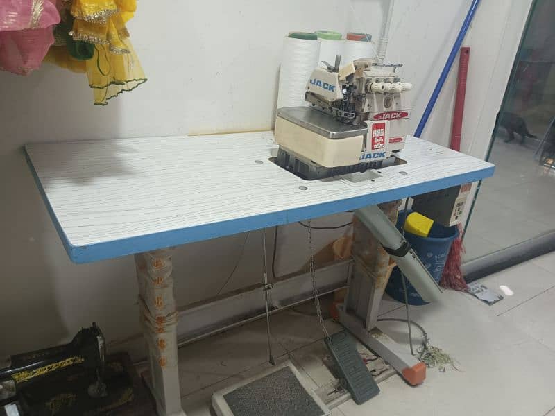 sewing and overlock machine, sewing machine , silai or overlock 1