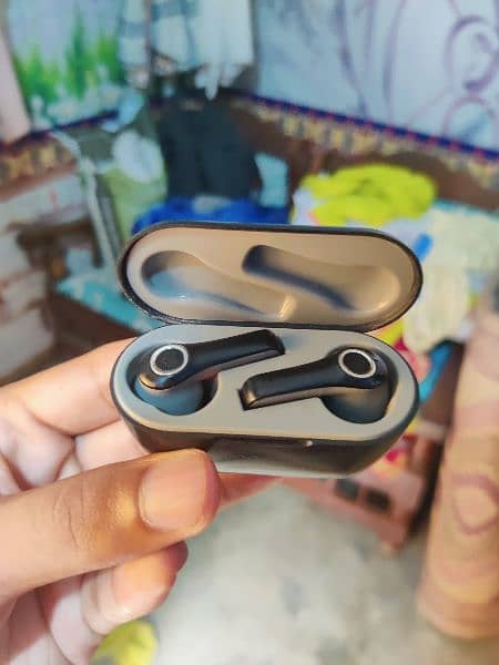 Audionic Airbuds 585 for sell 2