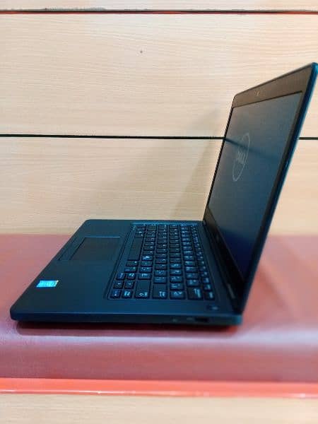 Dell Latitude 5450 i5/ 5th generation 4