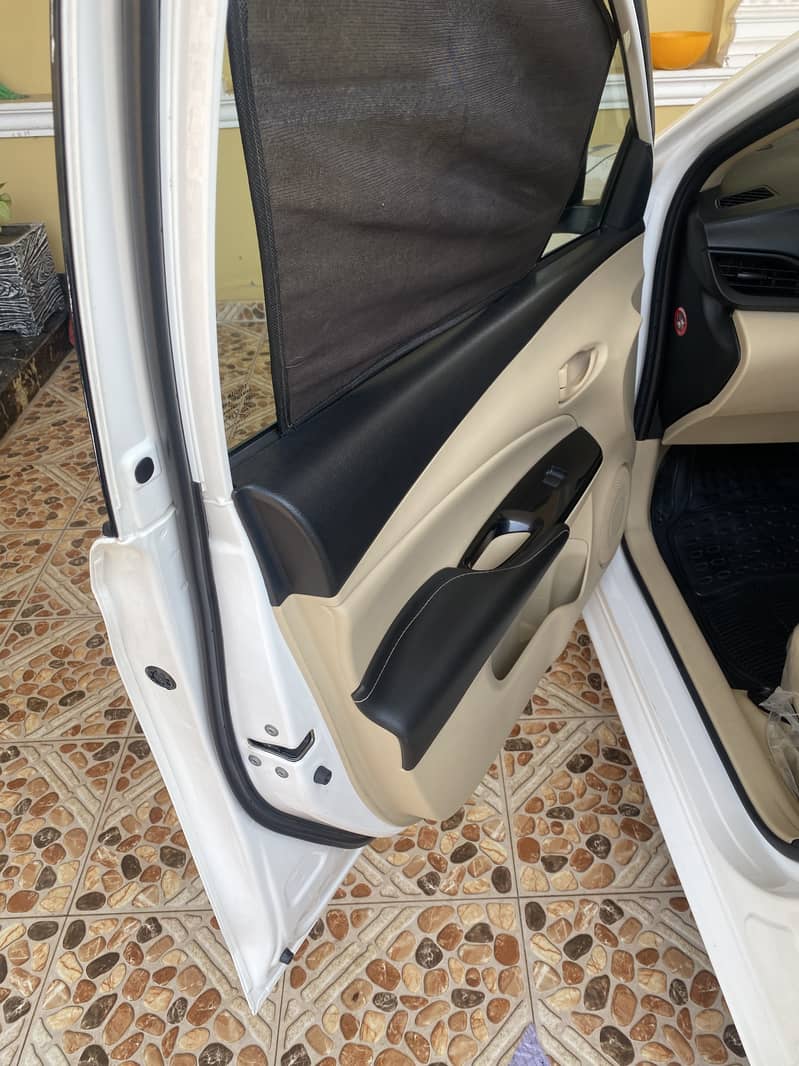 Toyota Yaris GLI Mt 2021 urgent sale 6