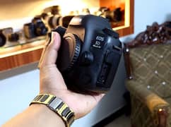 Canon 5d mark iv 4k (Full-Frame Professional)