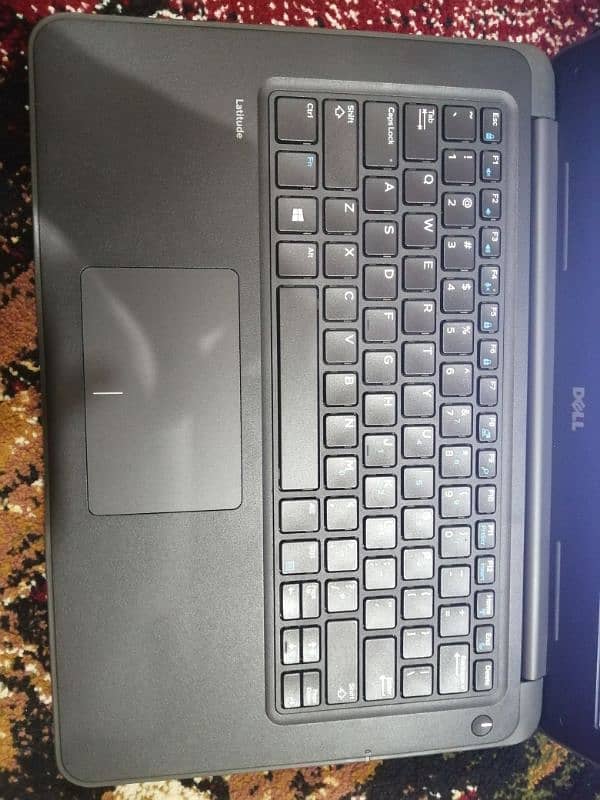 100% condition Dell Latitude 3380 intel(r) core i3. . . 2