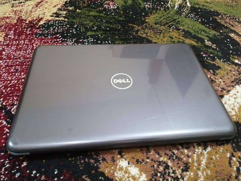 100% condition Dell Latitude 3380 intel(r) core i3. . . 4