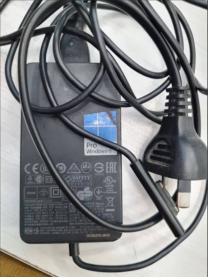 Microsoft Surface Pro Original Charger 0