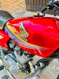 Honda 125 CG 2011 model for urgent sale