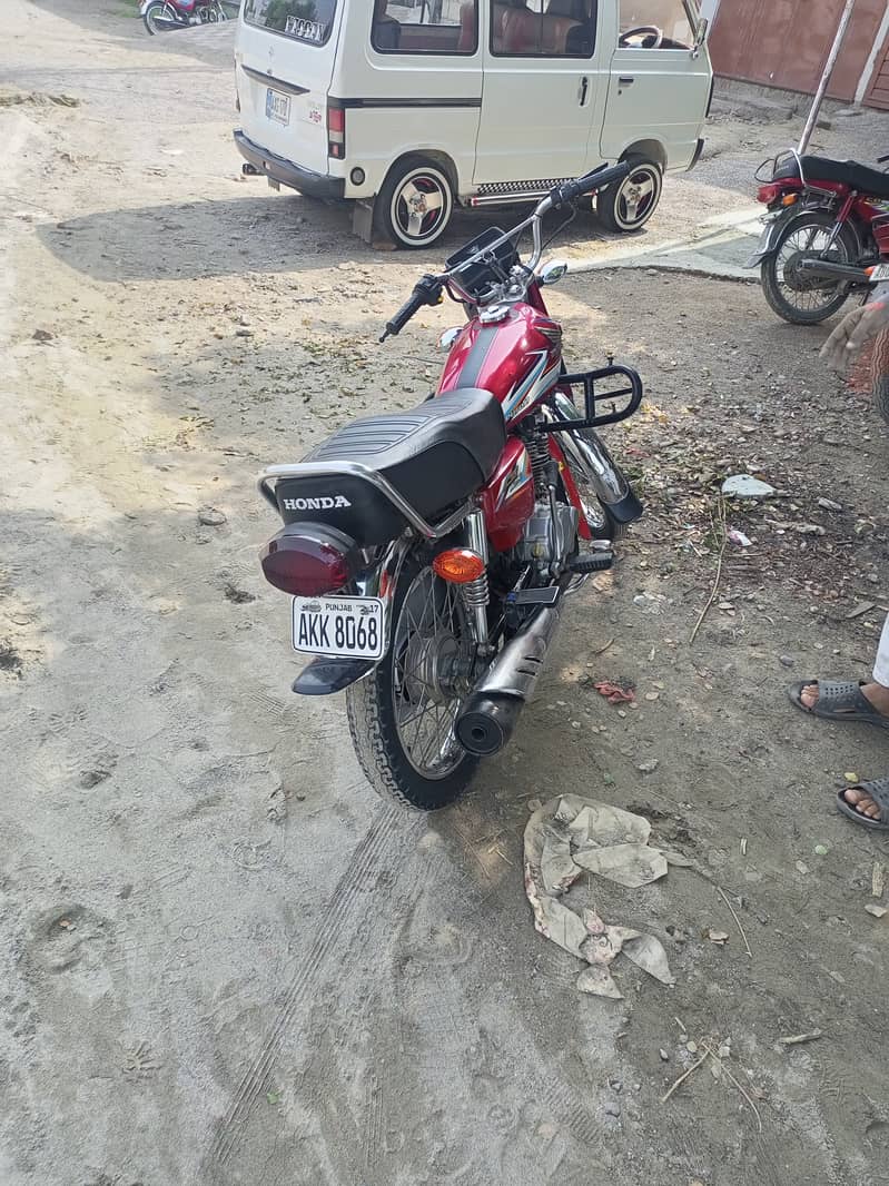 Honda 125 Model 2017 bhot achi condition document clear with biometric 3