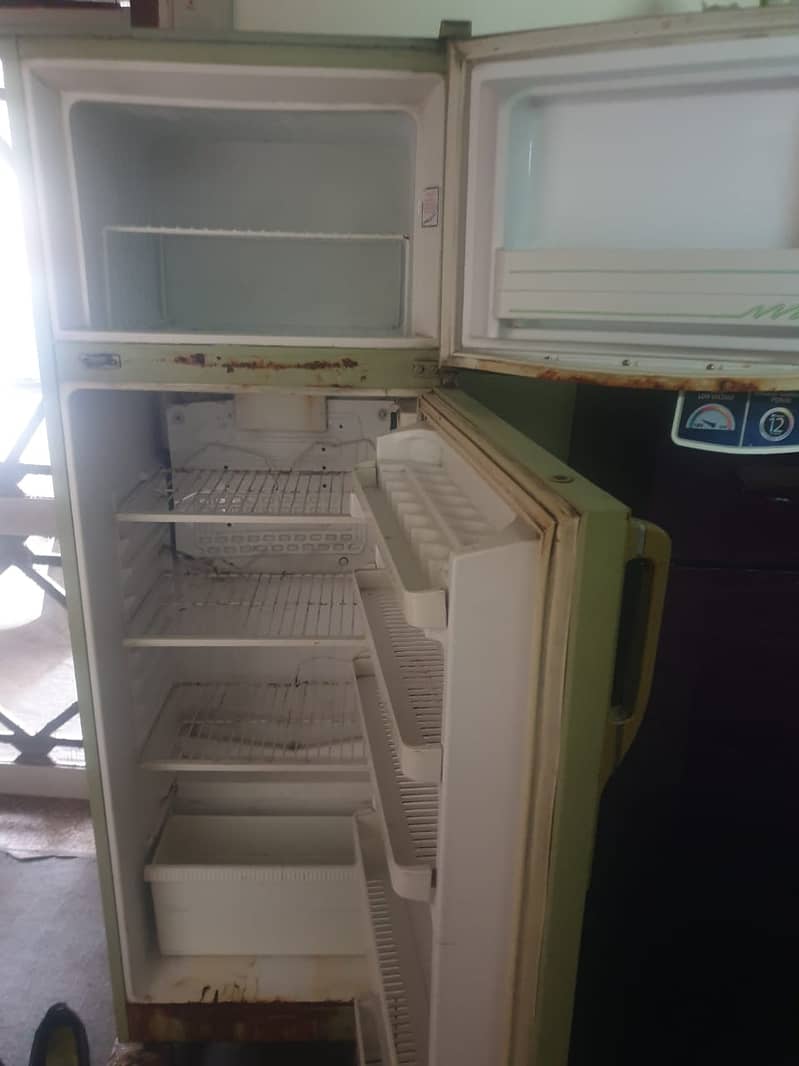 Fridge for sale 03338540153 1