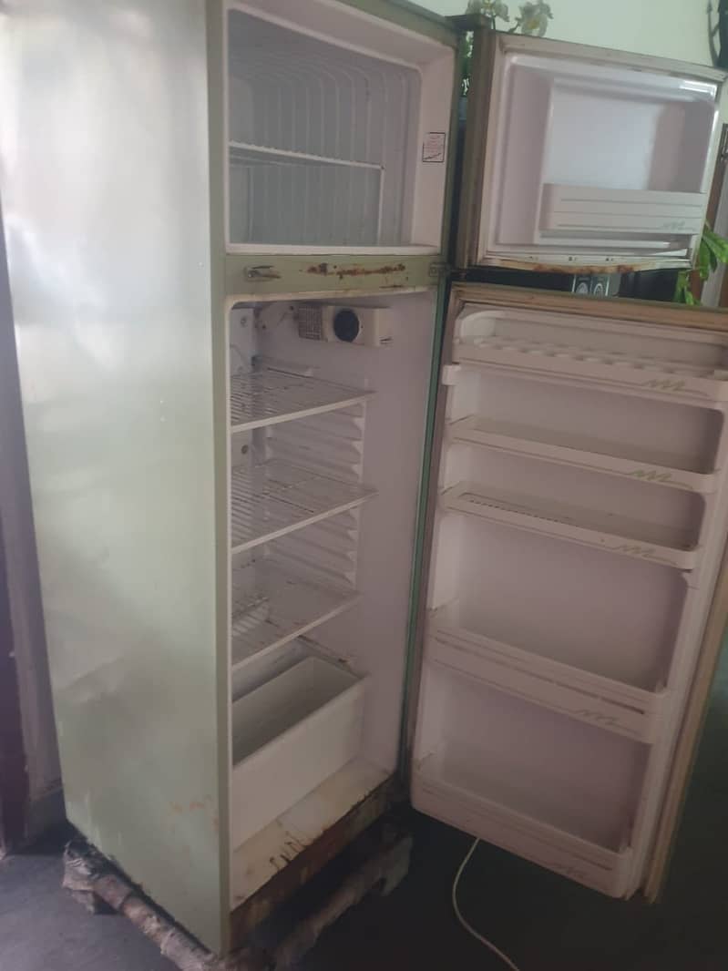 Fridge for sale 03338540153 2