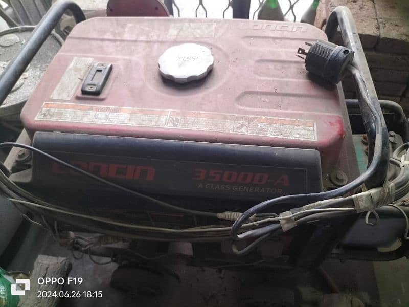 3500A Generator in Good Condition with battery 0