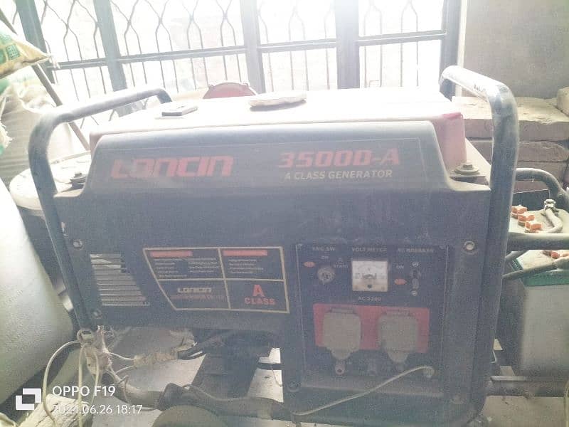 3500A Generator in Good Condition with battery 1