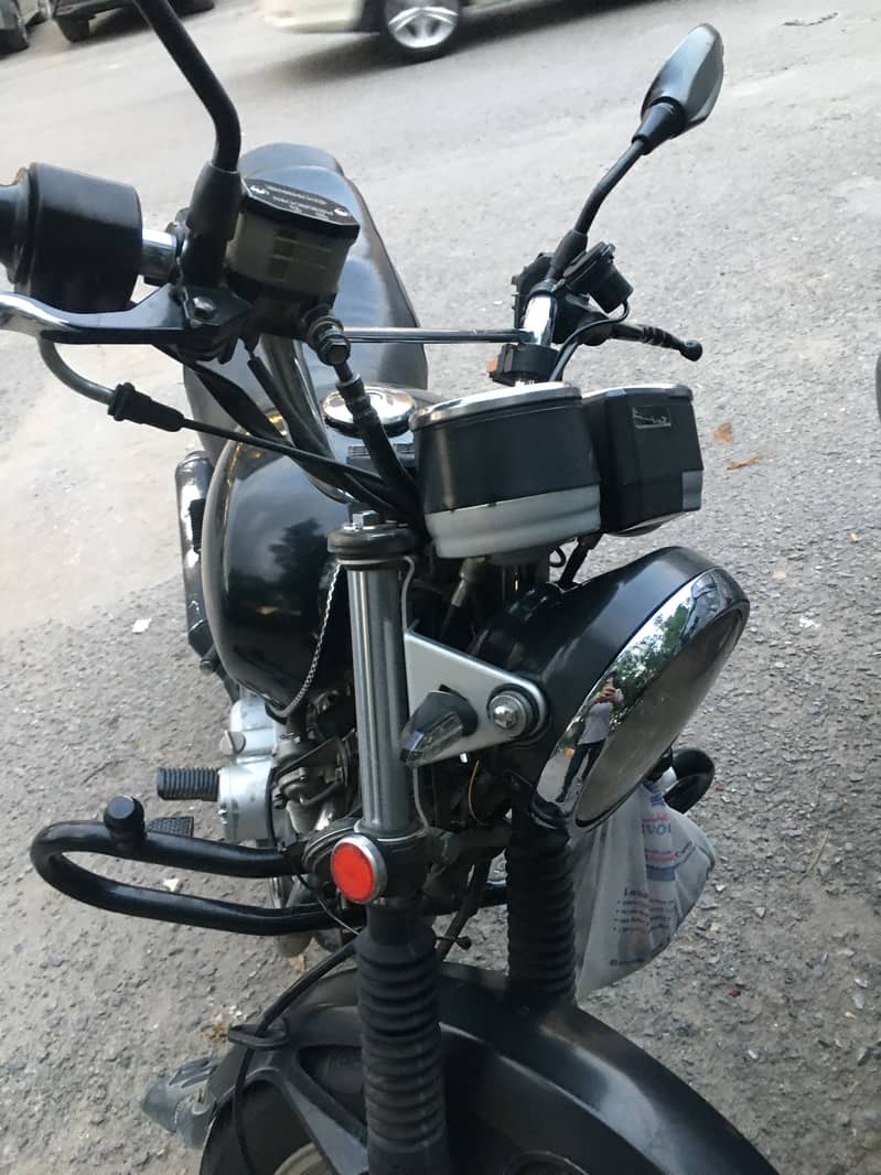 Suzuki GS 150 2020 4