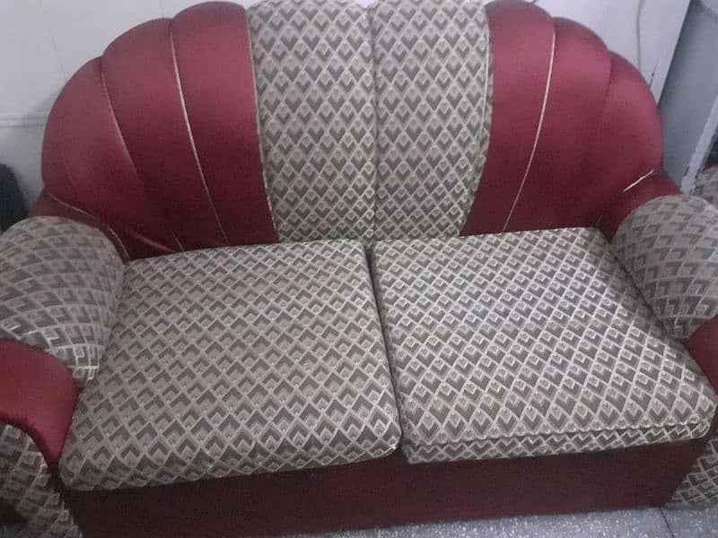 sofa in good condition 0