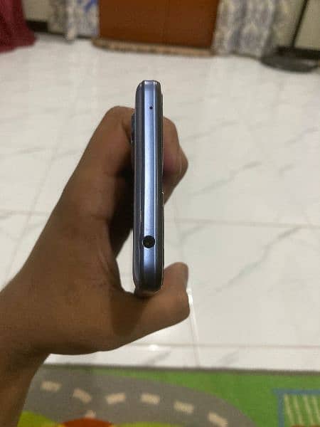 Sharp Aquos Zero 5G Basic Pta Approved Scratch less condition 5