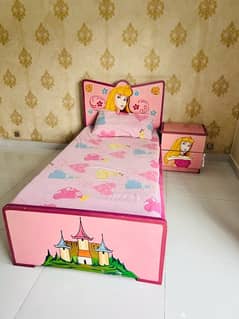 Girl bed with dressing For sale