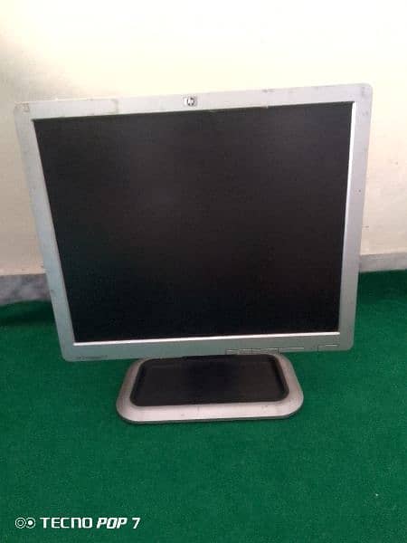 HP LCD 17 inch 3