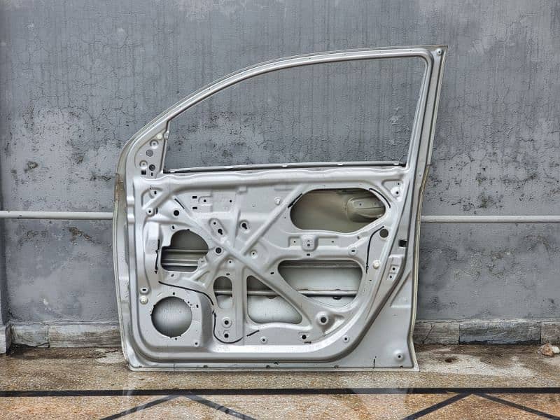 Suzuki Alto Driver side door 1