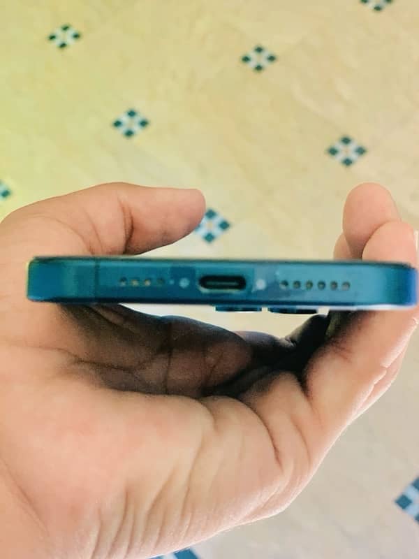 i phone 15 pro max  blue titanium 1