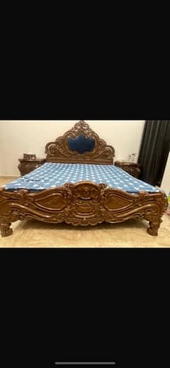 wooden bed set