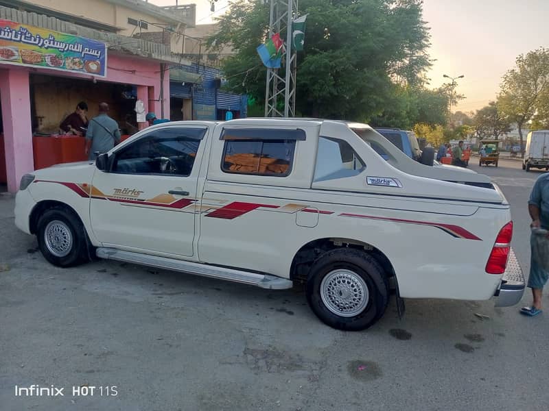 Toyota Hilux 2016 1