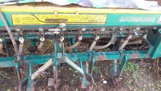 گندم مونجی والی ڈرل مشینwheat and rice drill machine