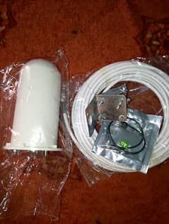 4G outdoor Antenna and device connector for internet Devices