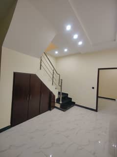 5 Marla Fully Fusnished Basment & Lower Portion Is Available For Rent in BB Block Bahria Town Lahore