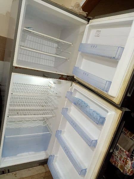 Haier Refrigerator HRF380 2