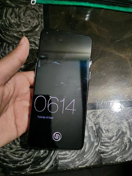 one plus 9 12/256-Serious Buyer Ky liye price km hoskti 3