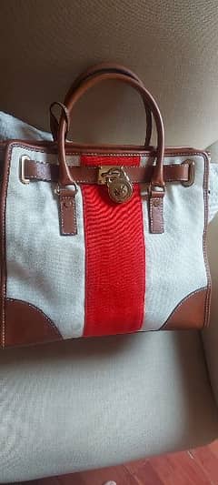 Beautiful Micheal Kors bag